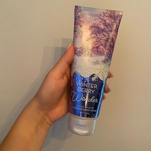 Bath and Body Works Winter Berry Wonder Lotion